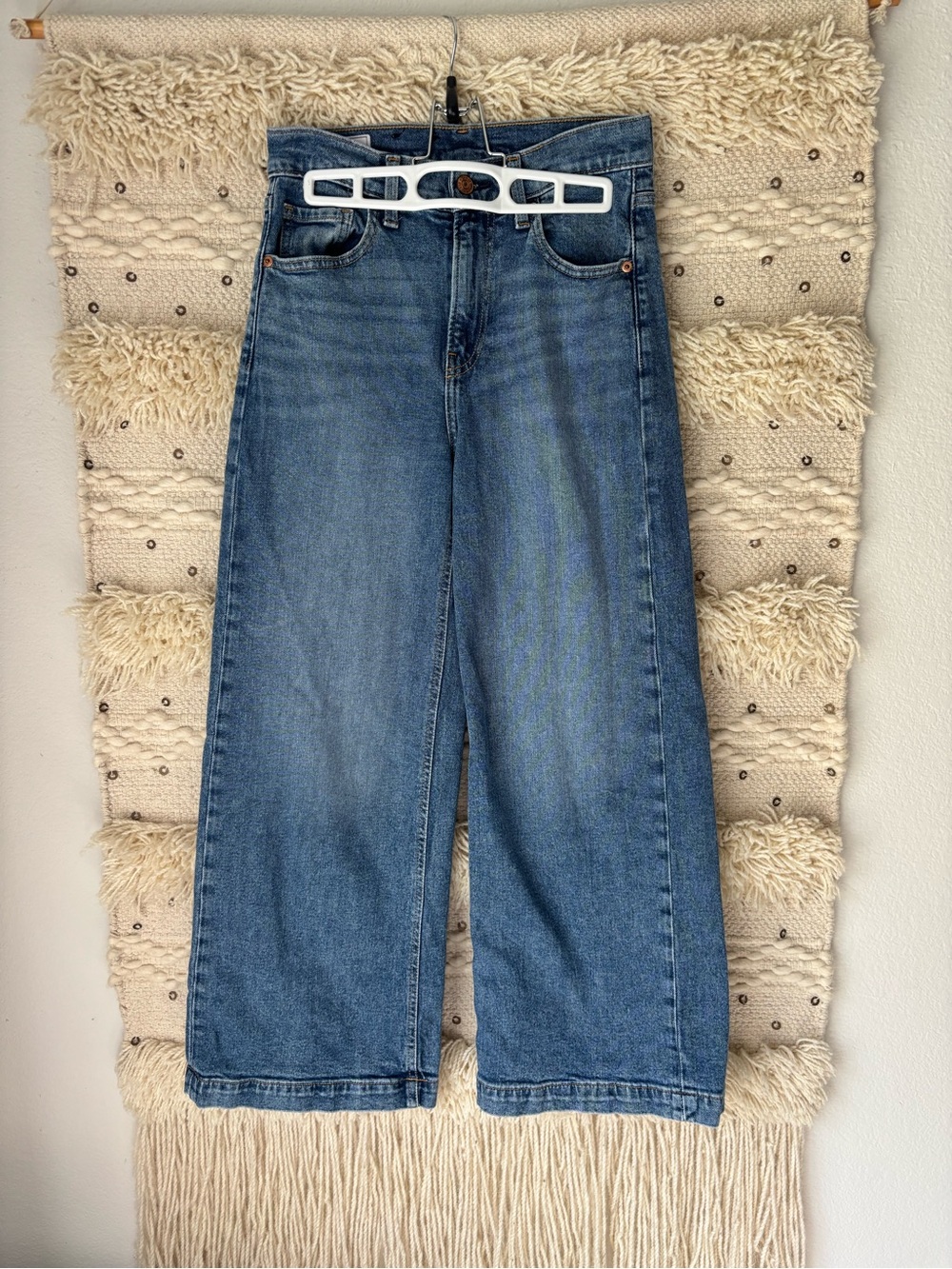 GAP Wide-Leg High-Rise Women’s Jeans in Medium Blue Wash